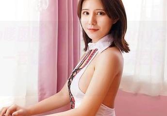Feilin嗲囡囡 – 小蛮妖yummy定制婚纱写真：一套让你自己都不敢凭空挥发的魔法！