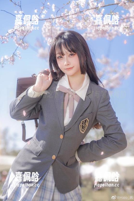 爱宕新春旗袍之下，Halo_酱与写真间的暗涌