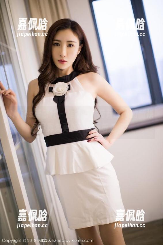 IMiss爱蜜社-莉莉Lily IMiss爱蜜社 - 准备好!莉莉Lily的新裸足写真集更新,惊喜等着你!