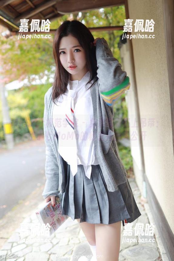 MFStar模范学院 - 免费写真遇上吊带：伊小七MoMo的秘密花园大公开
