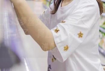 MSLASS梦丝女神 – 小允儿的私拍合集：这腿太长了，简直可以开个“腿长学”讲座！