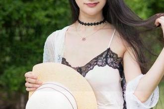 MiStar魅妍社 – 高清写真集，小沫琳的夏日到底是后院的花还是海滩的蓝？我来一探究竟！
