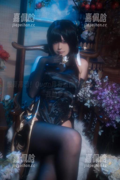 想要高清！Quan冉有点饿的制服cos登陆我的梦里。