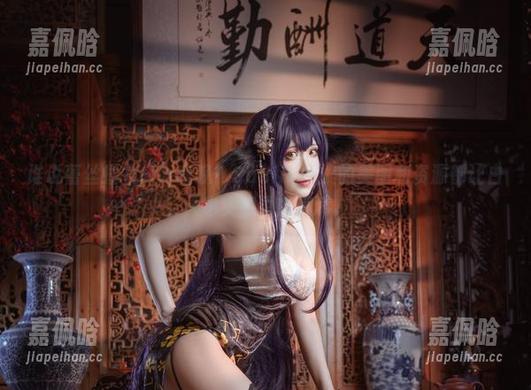 谁说蕾丝睡衣只为夜晚？Sakiiii翎柒的美图和资源都让白天也变得诱惑满满。