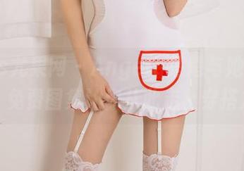 UGirls尤果网 – Angela楚楚与她那件白衬衫：免费图集让你从此走上穿搭之路！
