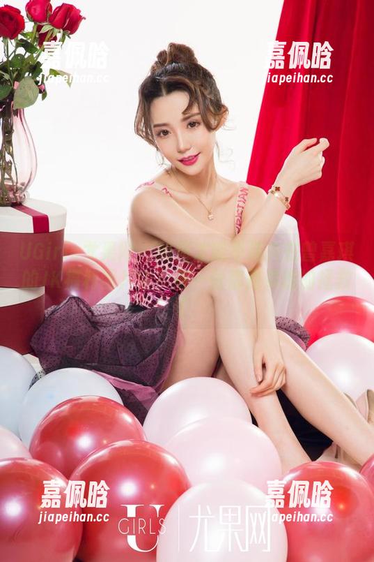 UGirls尤果网 - 如何才能不迷失在曾嘉琪的JK福利图片中？每一张都是灵魂的拯救！