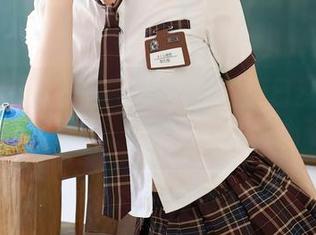 Xiuren秀人网 – z杯悠悠的夏日梦幻：高清写真，一不小心就变成心动