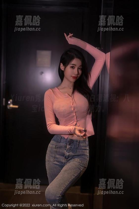 Xiuren秀人网-八宝icey Xiuren秀人网 - 无圣光的白裙透视:八宝icey图集的隐秘魅力。
