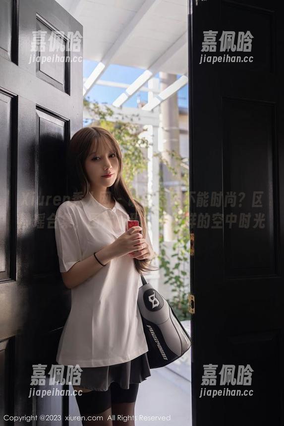 Xiuren秀人网-区静瑶 Xiuren秀人网 - 谁说空姐不能时尚?区静瑶合集,图片展现了不一样的空中时光