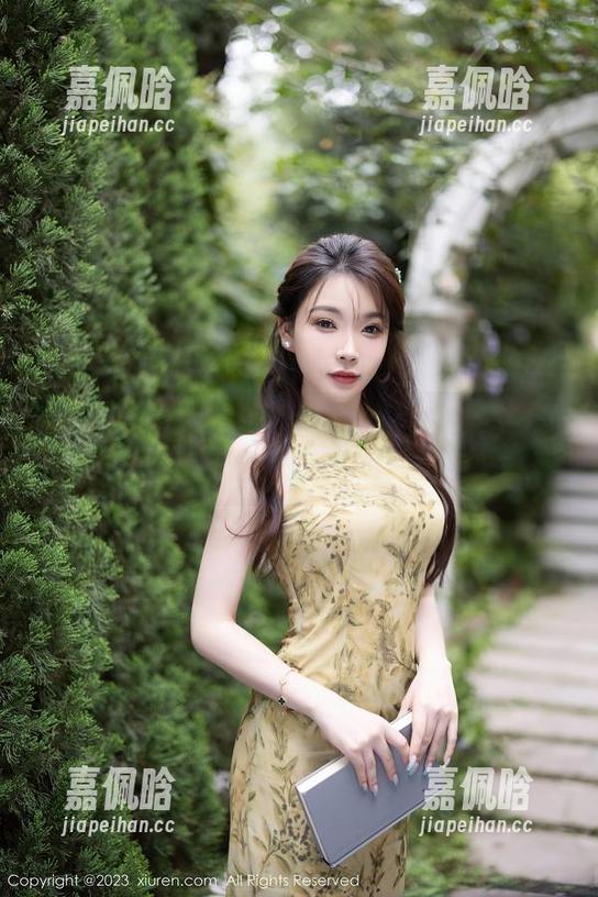 Xiuren秀人网-梦灵儿Mini Xiuren秀人网 - 梦灵儿Mini盛妆奶牛美图分享:这气场真是,牛气冲天不解释。