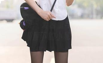 Xiuren秀人网 – 爱酱里与裤里丝：HD清晰度下的小秘密