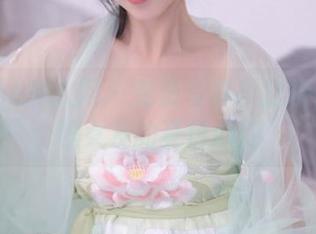 Xiuren秀人网 – 免费写真不打折！程程程女友的夏日心情