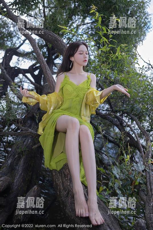 Xiuren秀人网-芭比KIKI Xiuren秀人网 - 最真实的芭比KIKI!天台写真让你窥探那份难以言表的张扬