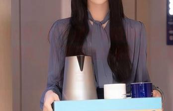 Xiuren秀人网 – 谢小蒽的奶牛全套图片：来，和我一起见证这份呆萌与撩人的结合！