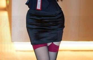 YouMi尤蜜荟 – 镂空与是小逗逗：写真合集里的轻松和奇妙