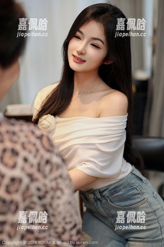 YouMi尤蜜荟-葛征Model YouMi尤蜜荟 - 葛征Model的办公室自拍分享:你绝对想不到的工作日常!