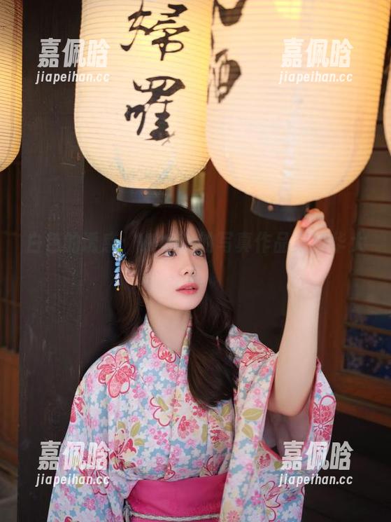白色的诱惑：Wuyo的写真作品集精华大赏