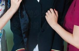 丽柜 – 下载安娜的少女写真，仿佛瞬间变得精致又少女，哈哈，真是有点太神奇了！