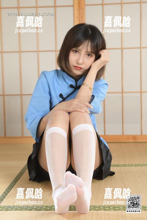 丽柜 - 桃子丝袜专属：最新照片，仿佛在耳边轻声细语！