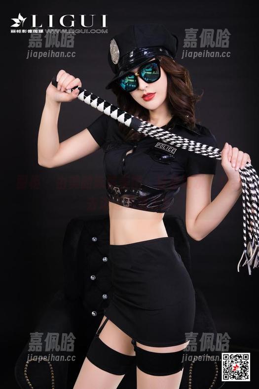 丽柜-由美 丽柜 - 由美的泳装美图:轻盈如水,想要去追逐那道光影