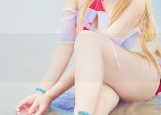 九曲Jean与碧蓝航线的海边奇遇记：精彩写真合集，分享欢乐多多！