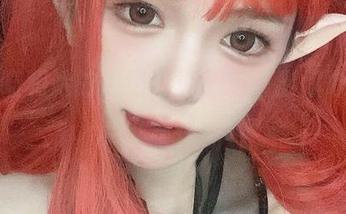 倦倦喵和她的黑猫写真，定制出你心目中的可爱样子。