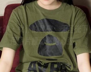 克拉女神 – 女仆的秘密：无圣光下，嘉萌用图片撩动你的心弦。