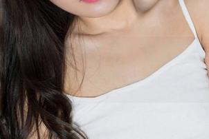 克拉女神 – 一次性看够！杨暖眼镜私拍合集，竟然还藏着这些秘密…