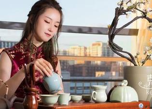 克拉女神 – 舒彤的花开并蒂，高清资源正在热销，快来前排支持一下吧！