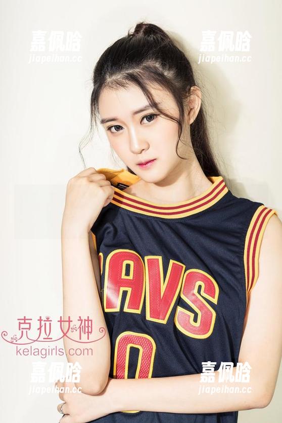克拉女神-苏可可 克拉女神 - 网红苏可可的婚纱作品在线上飘荡,来一场心灵的自我约会吧!