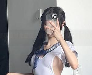 微密圈 – 女刺客原图大放送：粉红露白底袜，保证让你一秒入戏！