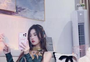 分享小小奶瓶儿的美足：看看这细腻的诱惑！