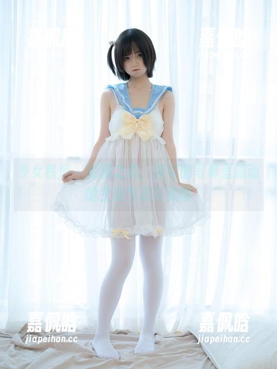 少女秩序 - 制服之美，鹿可的写真里流动的生活气息与美图