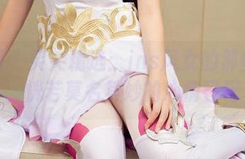 尤果网 – 笑笑精选：ins风女的那些表情，恍若莫名其妙的心情日记