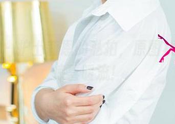 尤果网 – 护士莉恩的私拍，原图状态下的惊喜暖流！
