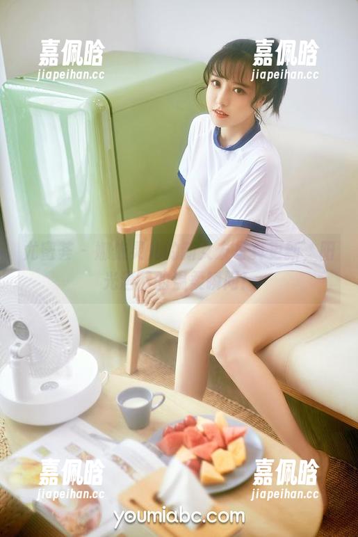 尤蜜荟 - 娜依灵儿的新女友写真更新，阳光洒下的温柔瞬间！