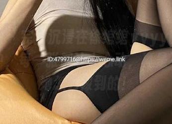 微密圈 – 完全沉浸在徐绾绾yyyy的天台图集中，每一张都让人心动，真是不知道她怎么做到的！