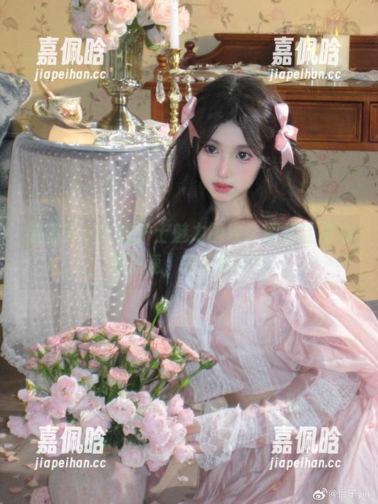 被怡子yiii的护士魅力围攻！图片让你心跳加速，来瞧瞧吧！