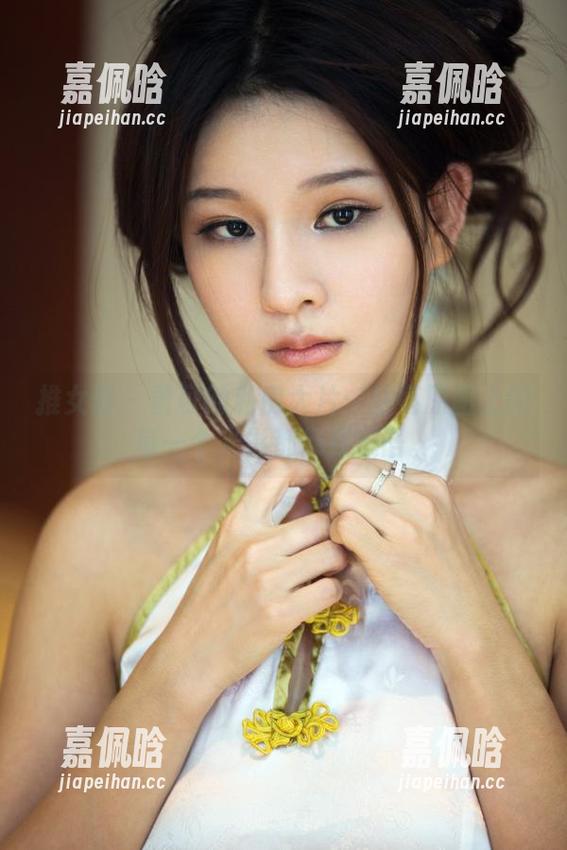 推女郎-黄可 推女郎 - 黄可的私房大片:油亮原图上的每一个光影都像在低语。