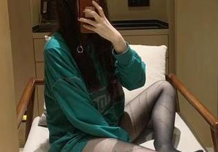 微密圈 – 被提袜少女的死库水写真集吸引，下载后果然是“水”涨船高！