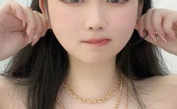 是依酱吖的写真，透明女仆，究竟是美是瑕？