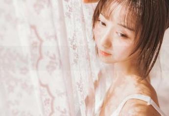 木棉棉OwO的黑白修女写真集：当修女遇上风骚的心情