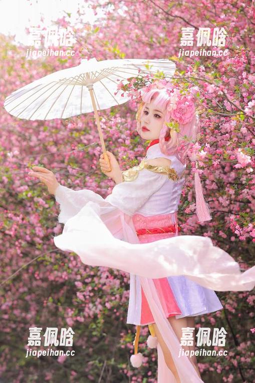 这就是桃暖酱的日常：图集里的美图，轻轻撩动着我的心弦。