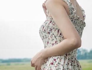 梦丝女神 – 晓晓与女友的美图合集，分享无限可能的小秘密