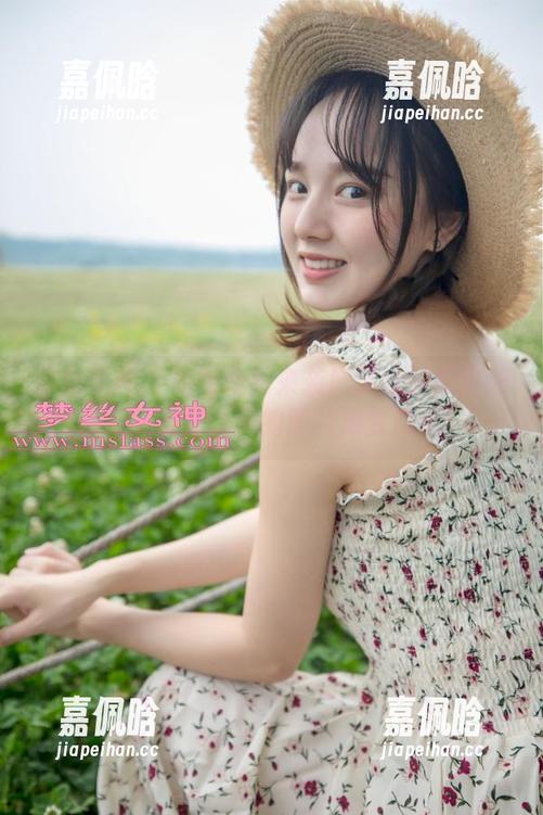 梦丝女神-灵唯 梦丝女神 - 免费原图来袭!灵唯的校服纯白,一定要让你的照片库变鲜艳!