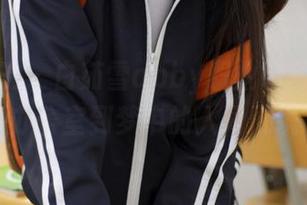 模范学院 – 白茹雪abby职业装写真：从办公室到梦中的人间仙境