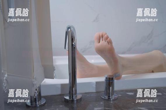禅院熏 微密圈 - 禅院熏毛衣写真:在柔软中藏着的无限遐想