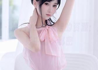 秀人网 – 冷月yuer学姐的资源：捕捉光影中的小秘密