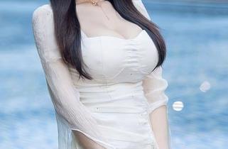 秀人网 – 去年圣诞还在看南乔的套图，现在又来了…更新真是追不完。