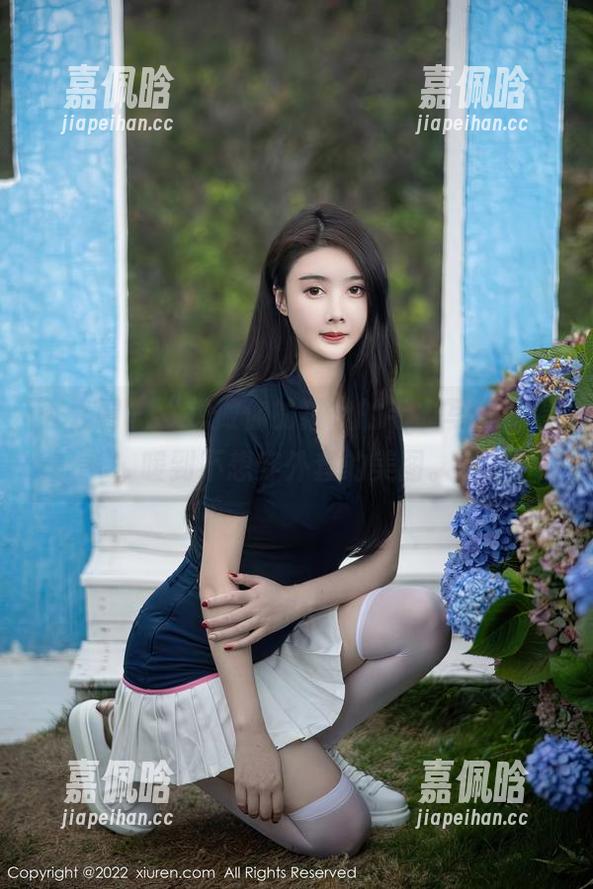 秀人网 - “想做你的猫”的毛衣写真，温暖到不想穿外套的美图。